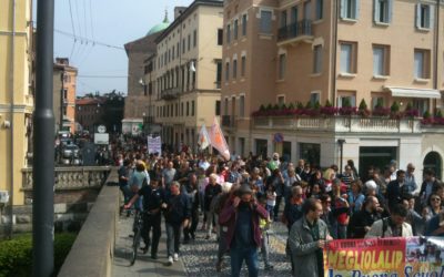 Grande manifestazione del popolo della scuola oggi a Padova