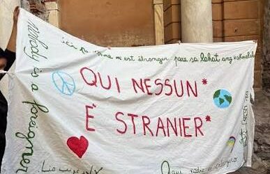 A SCUOLA NESSUNO è STRANIERO  di Tommaso Montanari e Valerio De Cesaris*(da volerelaluna.it)